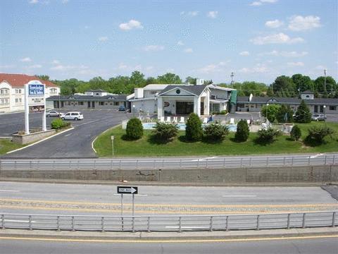 Travelodge Inn & Suites Latham Exterior foto